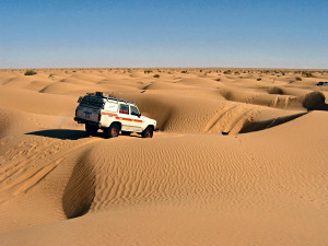 Wstentauglich - Saharatouren mit Gelndewagen oder Motorrder  Foto063 - Achterbahn
